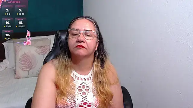 scaelettdubois online show from October 19, 2025, 3:09 am