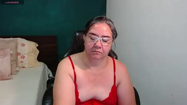 scaelettdubois online show from July 12, 2026, 10:21 pm
