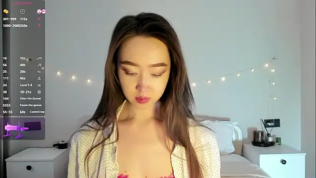  luna 022 online show from October 20, 2025, 4:36 am