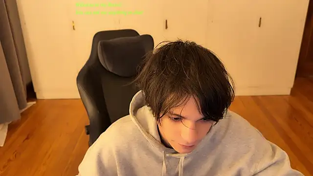 SasukeUhchiaa online show from July 19, 2026, 12:57 pm