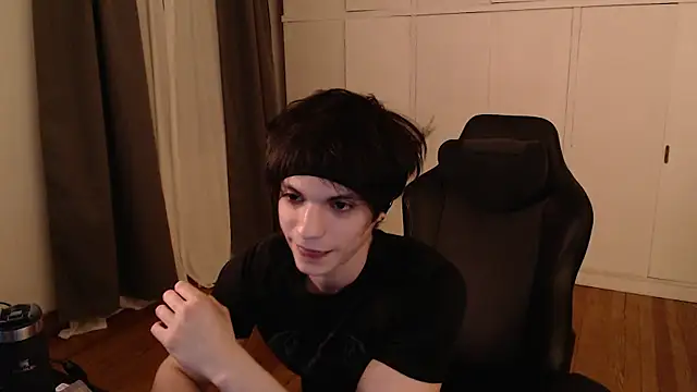 Snapshot of SasukeUhchiaa chatting on January 13, 2026, 2:59 am SasukeUhchiaa online show from January 13, 2026, 2:59 am