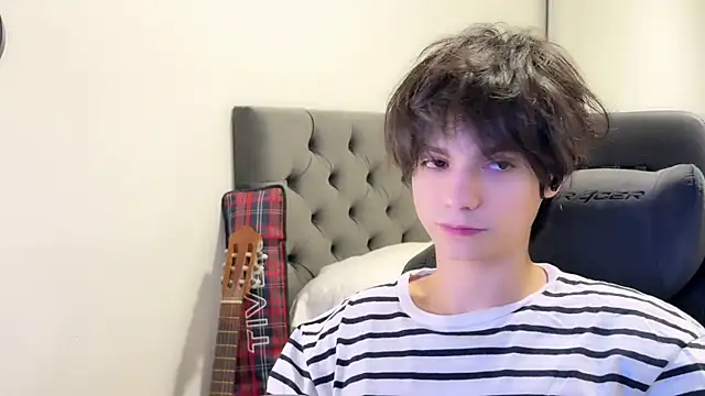 Snapshot of SasukeUhchiaa chatting on December 5, 2024, 1:09 am SasukeUhchiaa online show from December 5, 2024, 1:09 am