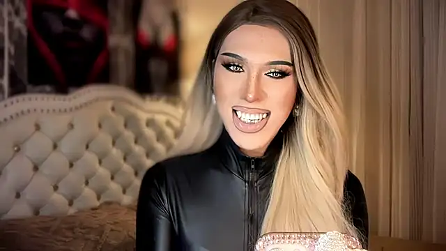 Snapshot of Ts_glamxxxx chatting on March 3, 2026, 3:24 am Ts glamxxxx online show from March 3, 2026, 3:24 am