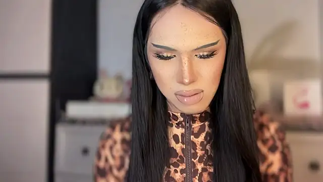 Snapshot of Ts_glamxxxx chatting on February 18, 2026, 1:03 am Ts glamxxxx online show from February 18, 2026, 1:03 am