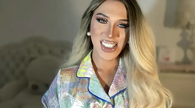 Ts glamxxxx online show from March 12, 2025, 1:51 pm