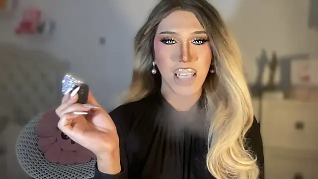 Ts glamxxxx online show from September 30, 2025, 1:00 am