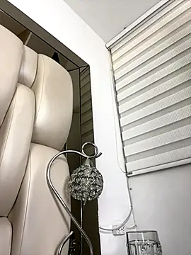 ALISSON FOXXX1 online show from October 29, 2025, 10:52 pm