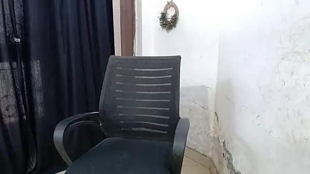 sexy vani1 online show from June 2, 2026, 4:34 am