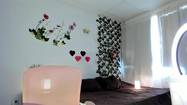 cailynhot online show from February 26, 2025, 6:26 pm