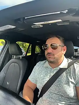 Snapshot of JonJ0 chatting on January 9, 2026, 2:13 pm JonJ0 online show from January 9, 2026, 2:13 pm