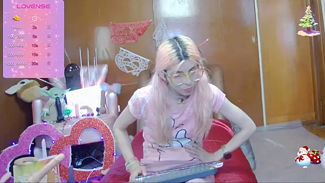 Snapshot of Skinygirl chatting on March 2, 2025, 2:41 am Skinygirl online show from March 2, 2025, 2:41 am