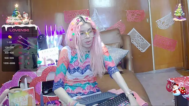Snapshot of Skinygirl chatting on February 7, 2025, 2:08 am Skinygirl online show from February 7, 2025, 2:08 am