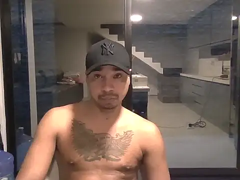 Juninho10c online show from November 4, 2025, 4:38 am