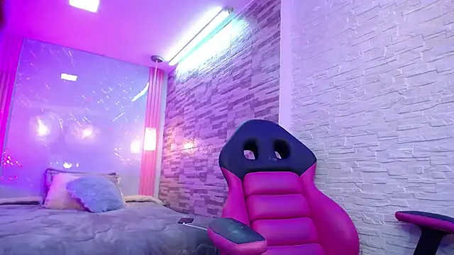 SalmaTits online show from February 11, 2025, 6:33 pm