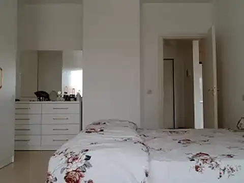 Snapshot of MadamIndigo chatting on March 26, 2026, 9:18 am MadamIndigo online show from March 26, 2026, 9:18 am