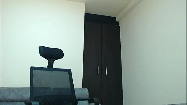 Snapshot of cowboyht chatting on November 30, 2025, 8:09 pm cowboyht online show from November 30, 2025, 8:09 pm