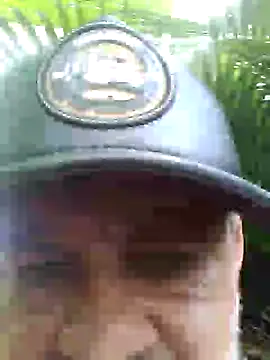 Snapshot of Peludo173317 chatting on February 6, 2025, 1:21 pm Peludo173317 online show from February 6, 2025, 1:21 pm