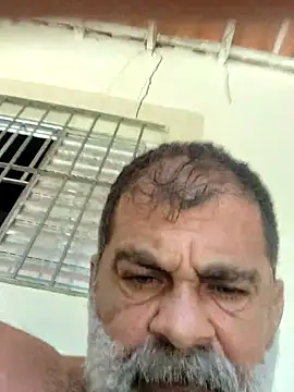 Snapshot of Peludo173317 chatting on March 15, 2026, 1:40 pm Peludo173317 online show from March 15, 2026, 1:40 pm