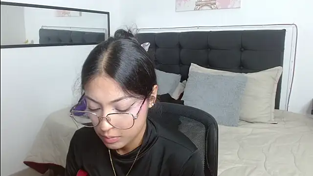 Snapshot of vaness_weet chatting on April 26, 2026, 8:28 pm vaness weet online show from April 26, 2026, 8:28 pm