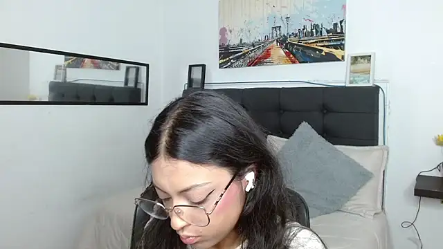 Snapshot of vaness_weet chatting on November 16, 2025, 7:29 pm vaness weet online show from November 16, 2025, 7:29 pm