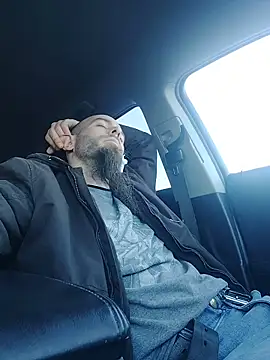 Snapshot of JohnnyFaster chatting on December 21, 2025, 9:15 pm JohnnyFaster online show from December 21, 2025, 9:15 pm