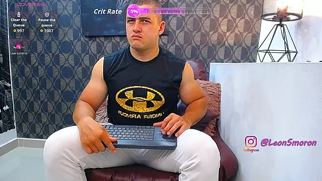 Snapshot of Leonsmoron chatting on April 18, 2026, 3:42 am Leonsmoron online show from April 18, 2026, 3:42 am