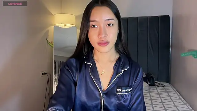 wiggle nibble online show from December 16, 2025, 6:45 pm