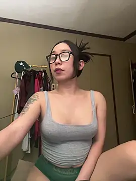 Snapshot of MissAyaCollins chatting on April 6, 2026, 4:46 am MissAyaCollins online show from April 6, 2026, 4:46 am