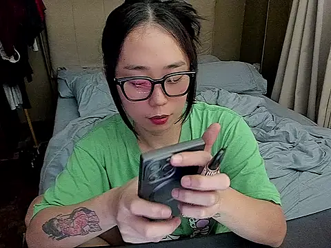 Snapshot of MissAyaCollins chatting on April 16, 2026, 4:24 am MissAyaCollins online show from April 16, 2026, 4:24 am