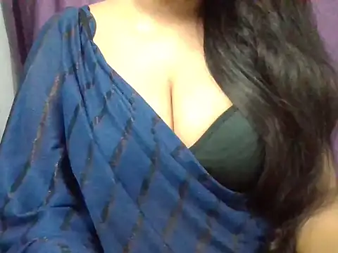 Roopshikha39 online show from July 8, 2026, 7:36 pm