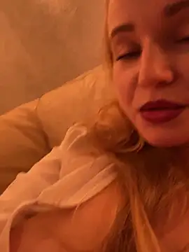 Lady  Maria online show from February 24, 2025, 3:42 pm