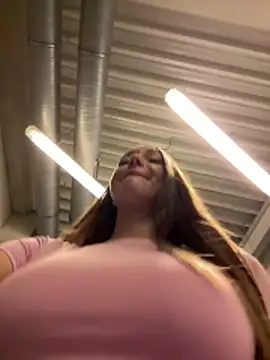 Snapshot of barbiehumpxxx chatting on March 22, 2026, 1:09 am barbiehumpxxx online show from March 22, 2026, 1:09 am