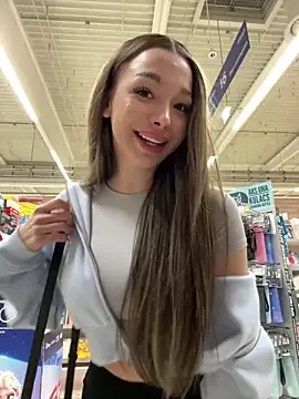 Snapshot of barbiehumpxxx chatting on April 8, 2026, 10:22 pm barbiehumpxxx online show from April 8, 2026, 10:22 pm