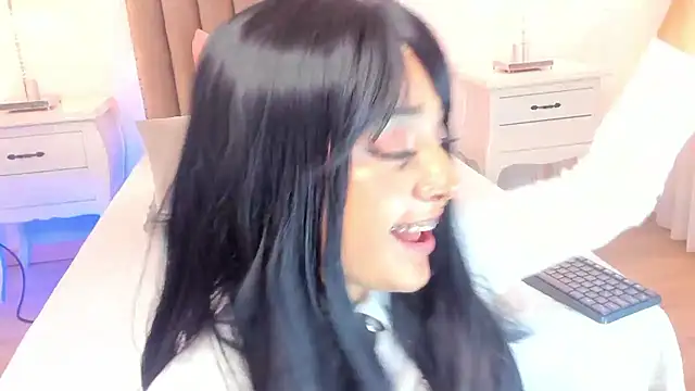 Snapshot of Emma_Torres__ chatting on February 23, 2025, 3:08 pm Emma Torres online show from February 23, 2025, 3:08 pm