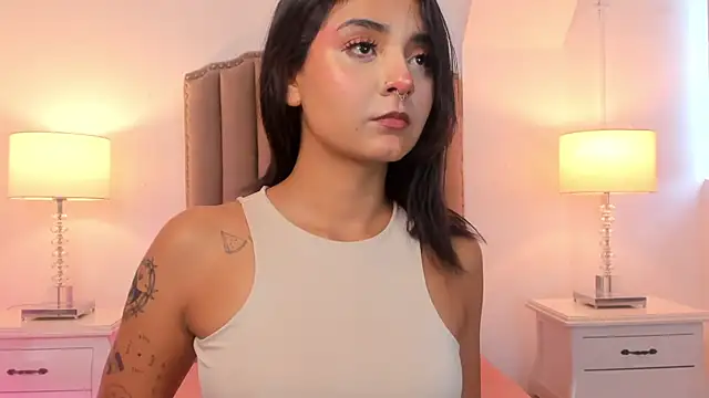 Snapshot of Emma_Torres__ chatting on March 4, 2025, 11:51 am Emma Torres online show from March 4, 2025, 11:51 am