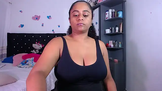 BellaKarla online show from May 27, 2026, 8:16 pm