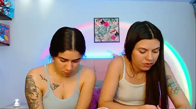 Snapshot of Layla_Rachel chatting on January 25, 2025, 4:34 am Layla Rachel online show from January 25, 2025, 4:34 am