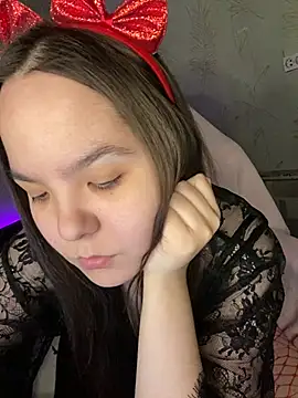 Var Kiss online show from May 25, 2026, 11:42 am