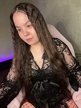 Var Kiss online show from May 10, 2026, 4:49 am