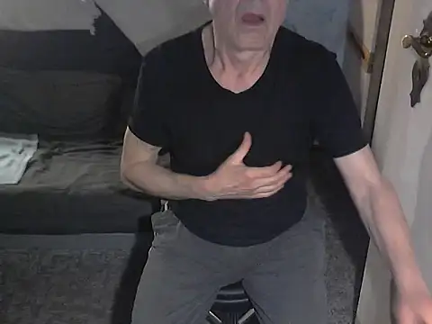 Snapshot of kiam471 chatting on April 3, 2026, 8:48 pm kiam471 online show from April 3, 2026, 8:48 pm