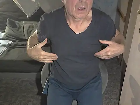 kiam471 online show from October 28, 2025, 12:11 am