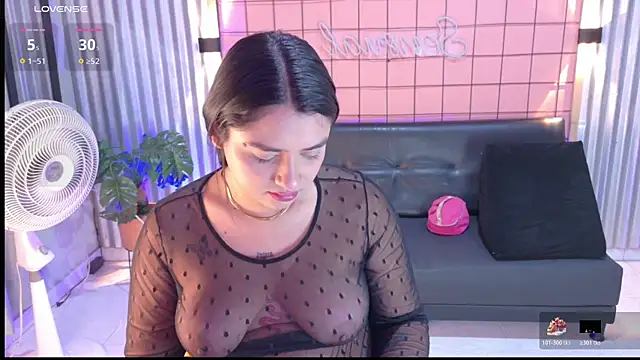 mensia hernandz online show from November 15, 2025, 1:37 pm