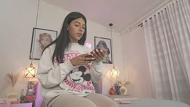 dani parker  online show from October 29, 2025, 4:06 pm