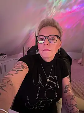 Snapshot of German_Milf chatting on January 19, 2026, 1:48 pm German Milf online show from January 19, 2026, 1:48 pm