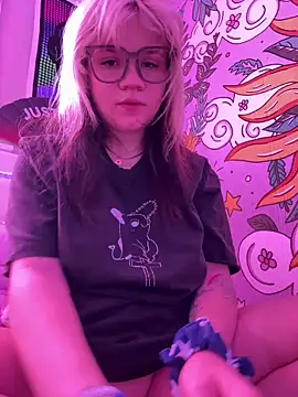 Cutiepiespanks online show from May 27, 2026, 9:00 pm