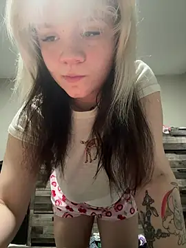 Cutiepiespanks online show from May 23, 2026, 7:24 pm