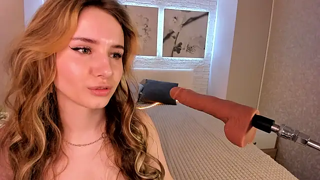 Snapshot of Betty_June chatting on November 19, 2025, 8:20 pm Betty June online show from November 19, 2025, 8:20 pm