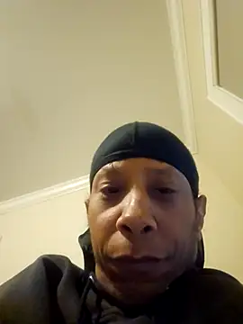 Snapshot of Vybezmaster chatting on November 16, 2025, 5:01 am Vybezmaster online show from November 16, 2025, 5:01 am