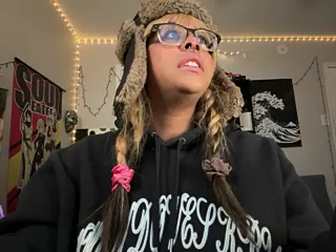 N1NT3NDH03 online show from December 15, 2025, 2:12 pm