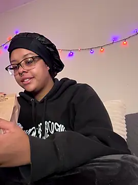 N1NT3NDH03 online show from November 28, 2025, 3:45 pm